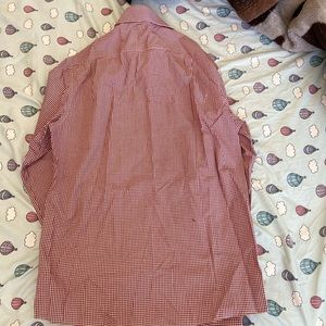 Size M dress shirt